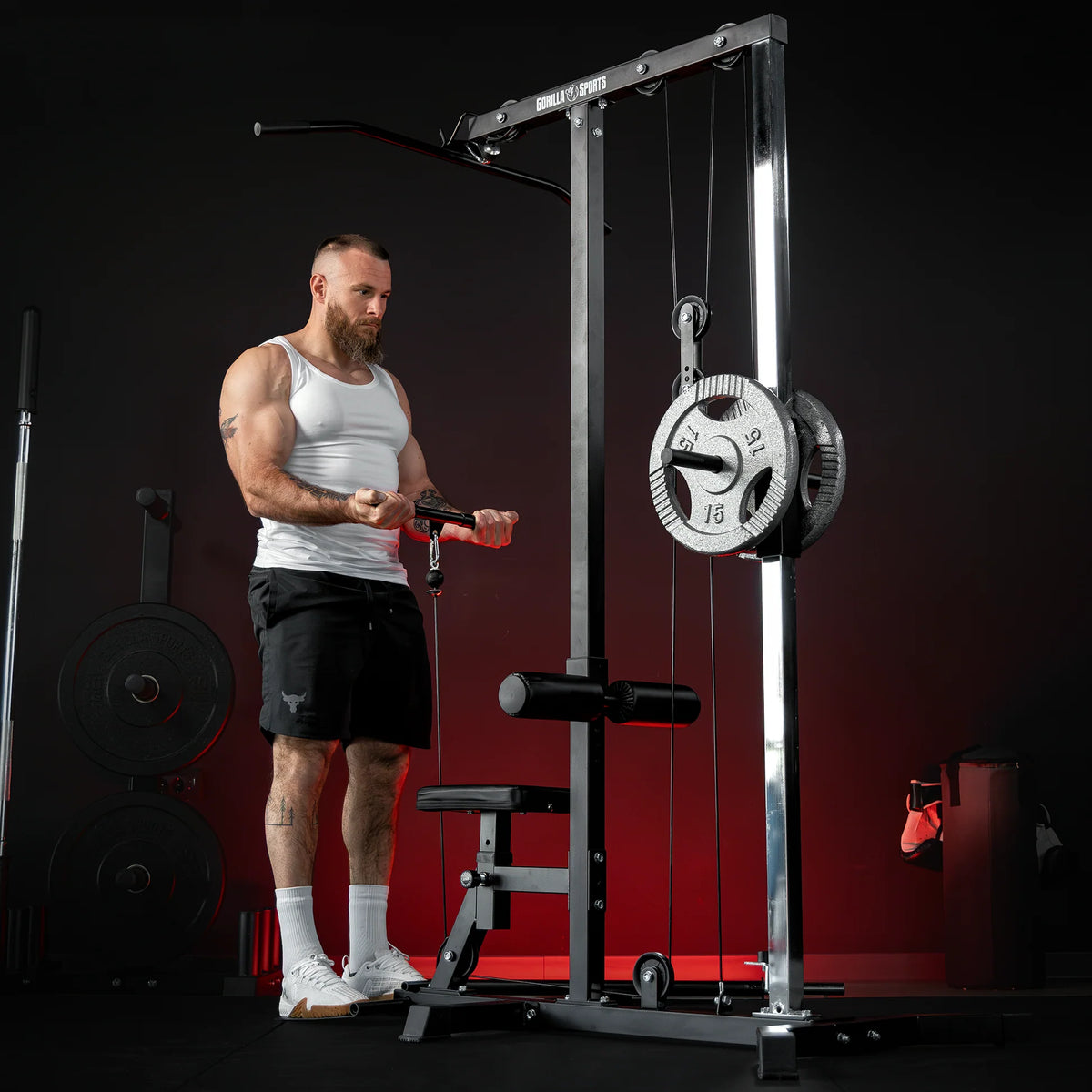 Træktorn Lat Pull Down Sort från Gorilla Sports