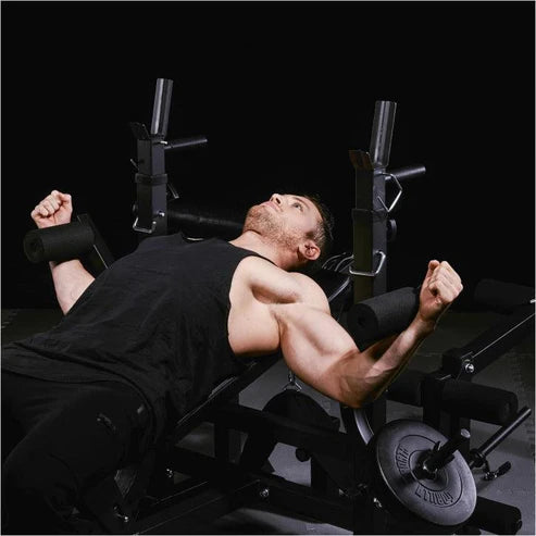 Multigym Basic Black 100 kg Vægtsæt Lats Gulv från Gorilla Sports